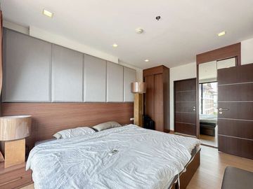 For Sale: The Astra Condo - Fully Decorated Corner Unit with Stunning City View, Including Tenant, in Chang Klan Subdistrict, Mueang Chiang Mai Distri