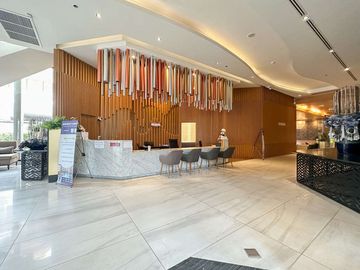 For Sale: The Astra Condo - Fully Decorated Corner Unit with Stunning City View, Including Tenant, in Chang Klan Subdistrict, Mueang Chiang Mai Distri