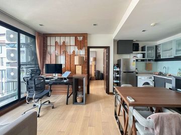 For Sale: The Astra Condo - Fully Decorated Corner Unit with Stunning City View, Including Tenant, in Chang Klan Subdistrict, Mueang Chiang Mai Distri