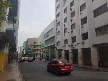 VENTA DE EDIFICIO EN EL CENTRO DE GUAYAQUIL