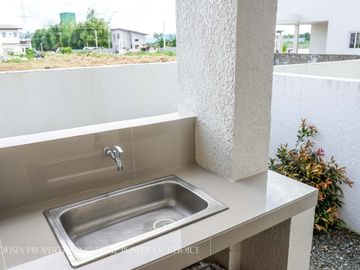 Pre-Selling House and Lot, Complete Finish Turn-Over (BEGONIA Model)