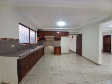 CASA EN VENTA CON AREA VERDE EN MACHANGARA