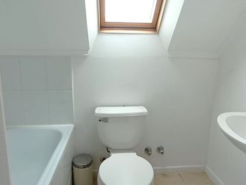 Brisas de La Ribera amplia Casa de 124 MT2 $ 125.000.000.-