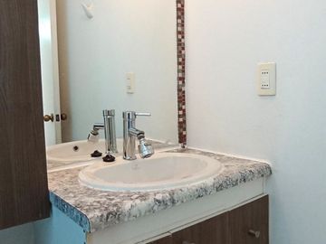 Brisas de La Ribera amplia Casa de 124 MT2 $ 125.000.000.-