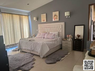 CASA EN VENTA, 4 REC 1 EN PLANTA BAJA, LOMAS DEL MOLINO, TERRENO EXCEDENTE, EQUIPADA