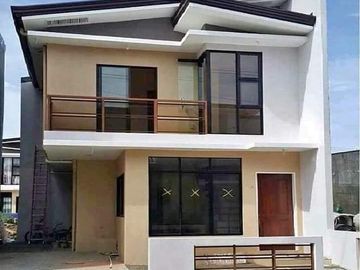 3 bedroom single attache house and lot for sale in Alberlyn Highland San Fernando Cebu.