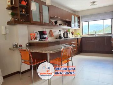 Hermosa casa rentera de venta, Sector Basílica C1180