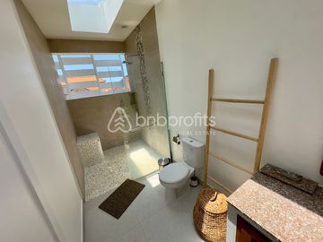 Exclusive 1BR Villa in Berawa Furnished Elegance Perfect for Investment