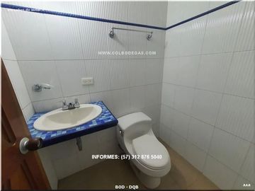 ALQUILER DE BODEGA 1120 DISPONIBLE PARA RENTA CON USO DE SUELOS.