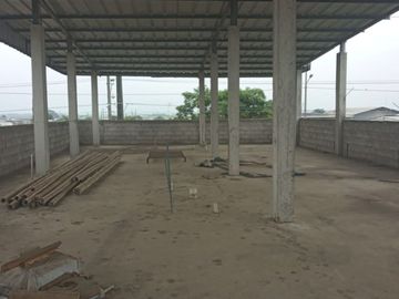 Vendo edificio comercial en Babahoyo