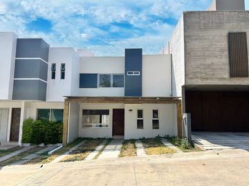 Casa en Senderos de Monteverde