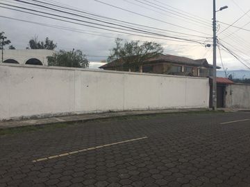 VENTA PROPIEDAD INDEPENDIENTE URB. LOS ÁNGELES SECTOR LA ESPE