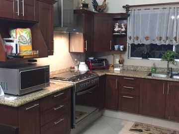CASA EN CALLE PRIVADA (EXCELENTE UBICACIÓN)