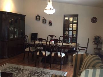 CASA EN CALLE PRIVADA (EXCELENTE UBICACIÓN)