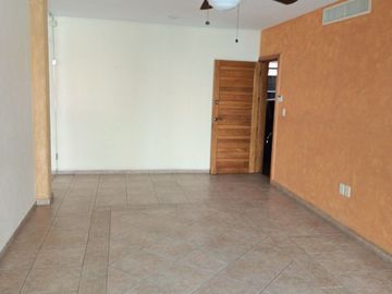 CASA EN VENTA EN COSTA DE ORO