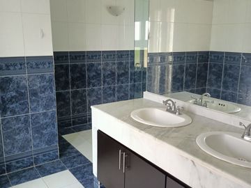 CASA EN VENTA EN COSTA DE ORO