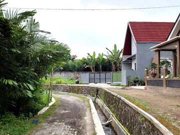 Rumah Industrial Scandinavian di Area Sejuk Turi