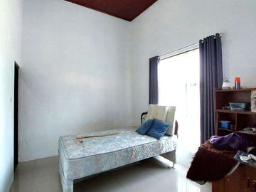 Rumah Industrial Scandinavian di Area Sejuk Turi
