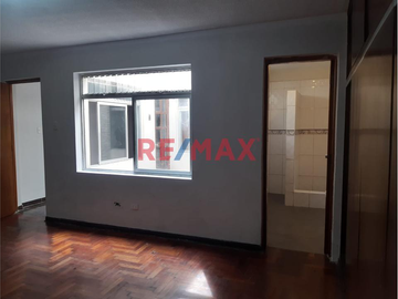 Ocasion Venta Departamento 1Er Piso 3 Hab/ 2 Baños Lavanderia Cochera 186M2 Espalda Cdra 7 Av Santa Rosa La Perla