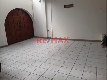 Ocasion Venta Departamento 1Er Piso 3 Hab/ 2 Baños Lavanderia Cochera 186M2 Espalda Cdra 7 Av Santa Rosa La Perla