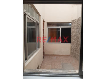 Ocasion Venta Departamento 1Er Piso 3 Hab/ 2 Baños Lavanderia Cochera 186M2 Espalda Cdra 7 Av Santa Rosa La Perla