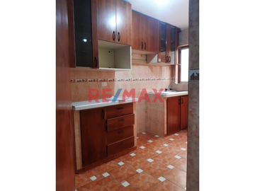 Ocasion Venta Departamento 1Er Piso 3 Hab/ 2 Baños Lavanderia Cochera 186M2 Espalda Cdra 7 Av Santa Rosa La Perla
