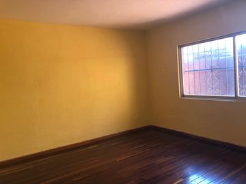 Residencia Céntrica, Zona Teatro del Estado. Excelente ubicación en Venta