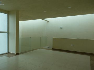 ESPECTACULAR casa dentro de fraccionamiento RESIDENCIAL