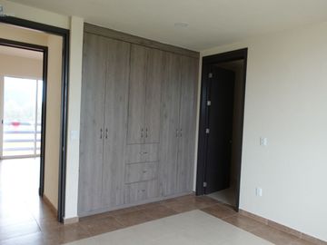 ESPECTACULAR casa dentro de fraccionamiento RESIDENCIAL