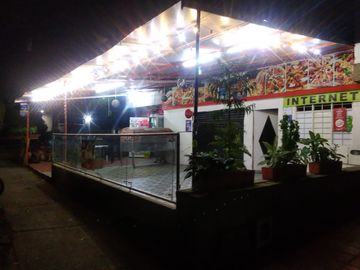 se vende casa esquinera para remodelar en la flora- norte