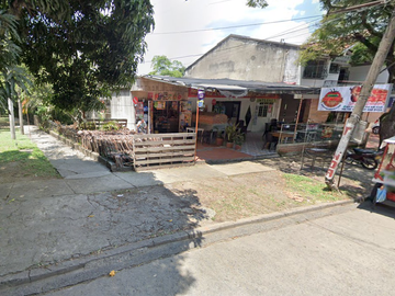 se vende casa esquinera para remodelar en la flora- norte