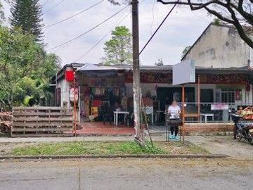 se vende casa esquinera para remodelar en la flora- norte