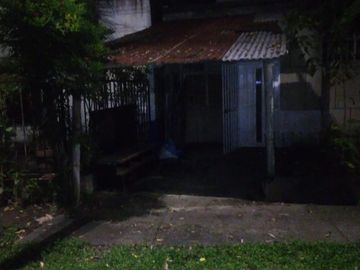 se vende casa esquinera para remodelar en la flora- norte