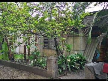 se vende casa esquinera para remodelar en la flora- norte