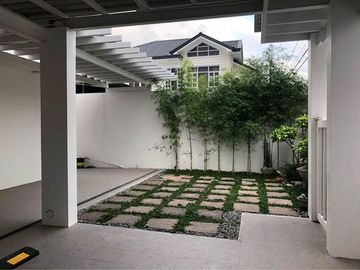 2-Storey House and Lot For Sale in Multinational Village Paranaque Near NAIA