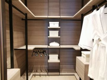 Scope Langsuan 2bed: 2bed 2.5bath 166sqm. 116,000,000 Am: 065619----