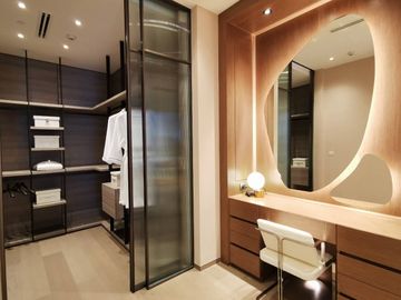 Scope Langsuan 2bed: 2bed 2.5bath 166sqm. 116,000,000 Am: 065619----