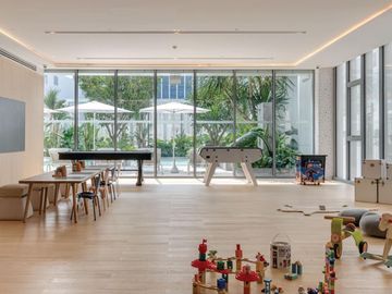 Scope Langsuan 2bed: 2bed 2.5bath 166sqm. 116,000,000 Am: 065619----