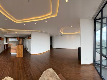 VENDO P.H. de lujo con piscina,  doble altura,  4 dormitorios, 535/425 m2