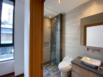 VENDO P.H. de lujo con piscina,  doble altura,  4 dormitorios, 535/425 m2