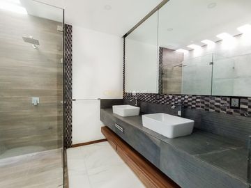 CASA EN VENTA, JURIQUILLA, QRO.