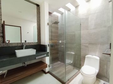 CASA EN VENTA, JURIQUILLA, QRO.