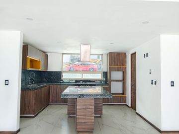 CASA EN VENTA, JURIQUILLA, QRO.
