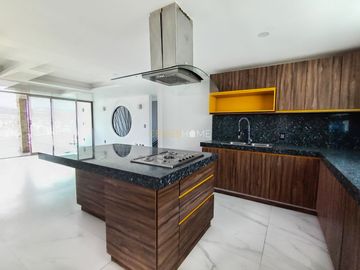 CASA EN VENTA, JURIQUILLA, QRO.