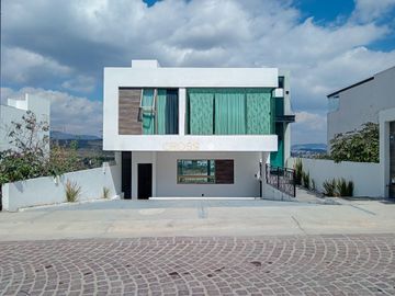 CASA EN VENTA, JURIQUILLA, QRO.
