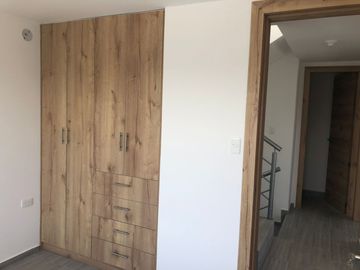 VENTA CASAS EN CONJUNTO VILLAS DE LA HACIENDA SECTOR SANGOLQUI