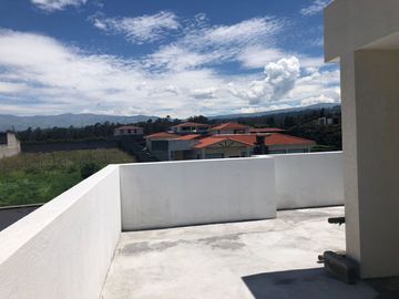 VENTA CASAS EN CONJUNTO VILLAS DE LA HACIENDA SECTOR SANGOLQUI
