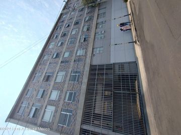 Depa en venta en Gustavo Amadero, Vasco de Quiroga CDMX  24-4917MTZ