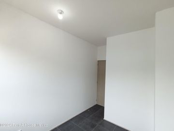 Depa en venta en Gustavo Amadero, Vasco de Quiroga CDMX  24-4917MTZ