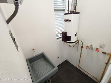 Depa en venta en Gustavo Amadero, Vasco de Quiroga CDMX  24-4917MTZ